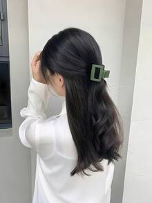 4/1pc Solid Color Ladies 5.5cm Square Plastic Small Hair Clip, Fashionable, Elegant, Stylish, Minimalist, For Everyday Wear, Party, Commute, Vacation - For Styling, Washing, Makeup, Clothing Accessories Hair Clip Summer Hair Clip Chin Hair Clip Hair Clip Handle Hair Clip, School Supplies, University At The End, Do Not Miss Elegant Claw Clip Winter Hair Accessories Fashion Hair Clutch