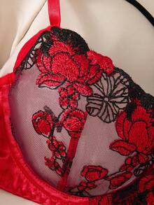 2PCS Women's Black And Red Gothic Style Comfortable Breathable Embroidered Flower Lingerie Set, Christmas And Halloween Gifts,Color Ding Side Support Comfortable Smooth Pants, Bra And Thong Suitable For All Seasons And Halloween