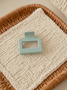 4/1pc Solid Color Ladies 5.5cm Square Plastic Small Hair Clip, Fashionable, Elegant, Stylish, Minimalist, For Everyday Wear, Party, Commute, Vacation - For Styling, Washing, Makeup, Clothing Accessories Hair Clip Summer Hair Clip Chin Hair Clip Hair Clip Handle Hair Clip, School Supplies, University At The End, Do Not Miss Elegant Claw Clip Winter Hair Accessories Fashion Hair Clutch