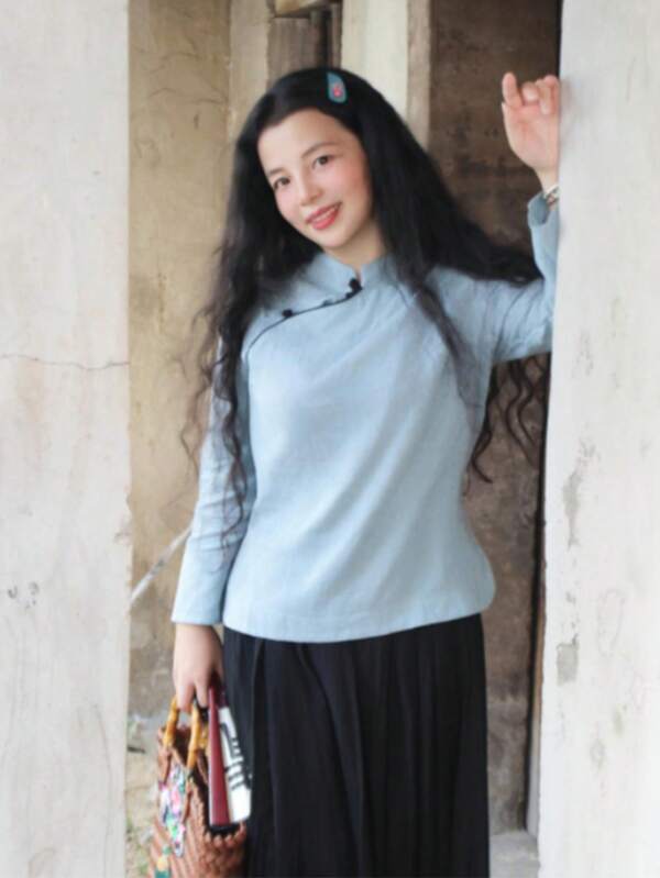 LUCIDVUE 1pc Women's Chinese Style Vintage Mandarin Collar Oblique Placket Jacquard Blue Linen Shirt, Elegant Improved Hanfu, Spring/Autumn