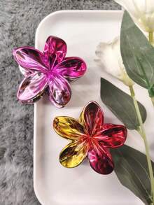 2025 New Arrival Faux Metal Electroplated Dual-Tone Plumeria Hair Claw Clips, Shark Shaped Floral Hair Clips, Suitable For Vacation, Travel, Party, Birthday, Office, Beach, Bun Updo Winter Hair Accessories Flower Hair Clutch