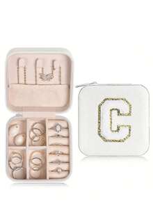 1 pieza Caja de joyería personalizable con letra, Caja de joyería de viaje DIY, Bolsa de almacenamiento de joyas, Caja de joyería de cuero, Caja de viaje portátil, Caja de joyería de perlas falsas, Caja de joyería de viaje de verano, Material de PU impermeable y a prueba de humedad, Caja de almacenamiento de perfumes, Caja de regalo para damas de honor, Mini caja de joyas para aretes, collares y anillos, Caja de joyería de cuero PU, Caja de joyería portátil creativa, Caja de regalo para aretes, Decoración de baño para vacaciones, Bolsa de maquillaje, Artículo de viaje esencial - Multicolor - Ver 25