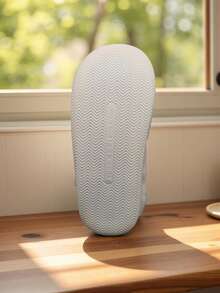 1 Pair Unisex Cartoon Cow Flat Slippers, Suitable For Autumn/Winter