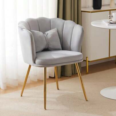 Modern sammetsfåtölj i vardagsrummet, badkarsfåtölj, bekväm klädd dekorativ fåtölj med kronbladsrygg och guldpläterade metallben och fjärilskudde för sovrum/matsal