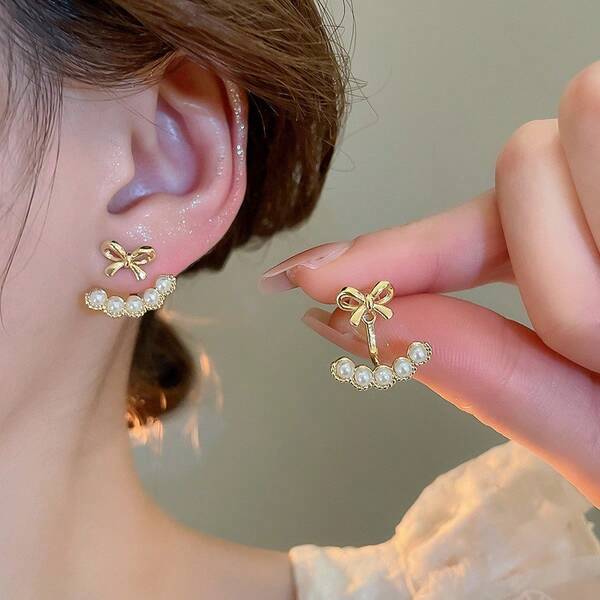 زوج أنيق من أقراط الأذن المطلية بالذهب عيار 18 قيراط بتصميم فيونكة مزينة بخرز اصطناعي