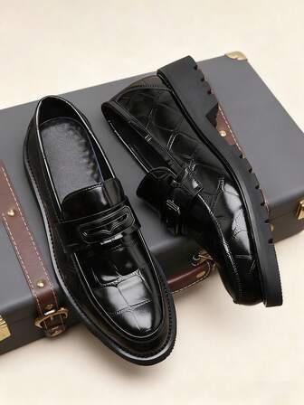 Luxury Retro Designer Men's Slip On Penny Loafers Plaid Dress Shoes Crocodile Print Soft Leather Breathable Round Toes Formal Shoes Elegant Gentlemen Business Casual Social Shoes Male Daily Office Party Wedding Style Groom's Shoes For Men ‌Couple's Date ‌Romantic Dinner Festive Gift‌ Back To School Students Shoes Preppy For All Seasons,Please Choose One Size Up