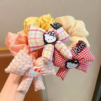 Sanrio Conjunto de scrunchies para el cabello de Hello Kitty con patrones a cuadros y lunares, detalles de moño 3D y personaje de dibujos animados, material de tela suave, lazos elásticos para peinar y sujetar el cabello, accesorios para el cabello de estilo Kawaii Y2K, perfectos para uso diario, escuela, fiestas, regalos para fans de Hello Kitty y adolescentes, maquillaje