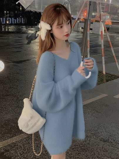 女式宽松 V 领长袖毛衣，纯色