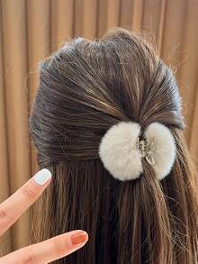 1pc Women Fashion Butterfly Fluffy Hair Claw Fall Hair Accessories Elegant Hair Clips Winter Claw Clips Fashion Hair Clutch