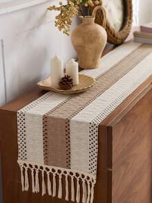 Boho Rustic Farmhouse Dining Table Runners , Dresser Runners Cover Top For Bedroom, Living Room Kitchen, Nightstand, End Table,Fall Thanksgiving Country Table Decor, Bridal Shower, Burlap Table Runner ,Beige Macrame Coffee Table Runners ,Suitable For Bedside Table TV Microwave Washing Machine Refrigerator Dust Cover