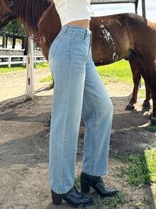 Women's Classic Straight Leg Jeans - Mid Rise Vintage Wash Denim Pants With Single Button Fly & Utility Pockets For Everyday Casual Wear