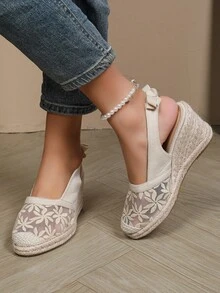 Women's Breathable Bowknot Elastic Net Straw Rope Fashionable Casual Wedge Shoes - Beige - View 3
