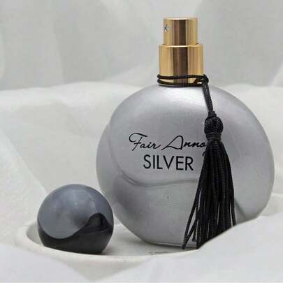 Perfume para mujer, 50ml. Fragancia floral frutal con un toque de sofisticación. Alta proyección y fácil de reconocer. Diseñada para la mujer moderna y elegante, con un aroma dulce y fresco, ideal para todas.