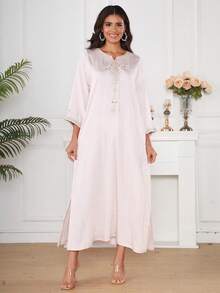 Embroidered 2026 New Style Ramadan Traditional Arabic Women's Elegant Dress, JALABIA With Pockets And Slit Hem, Luxurious Embroidery Design Kaftan Robe - Baby Pink - View 2