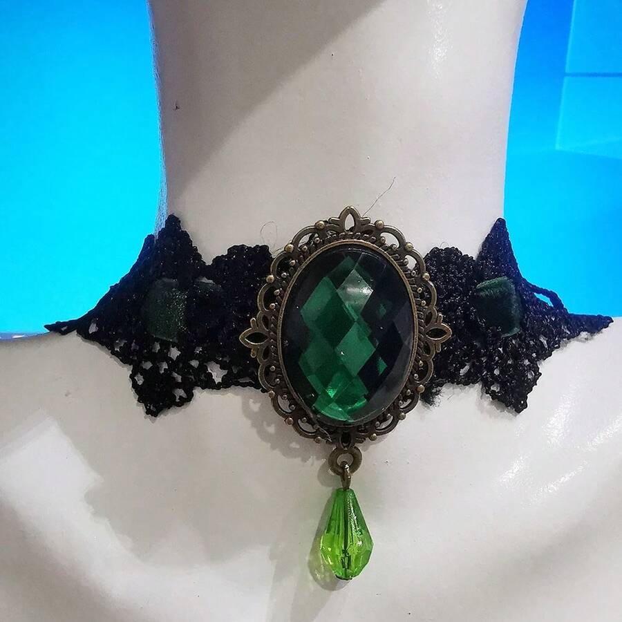 Vintage klassischer Gothic Spitze Choker für Frauen, schwarzer Kristall Anhänger Choker Halskette, Boho Schlüsselbein Schmuck, Weihnachtsgeschenke