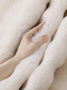 1pc Washable Solid Color Fluffy Faux Fur Rug - Lightweight, Non-Slip, Rectangular Polyester Plush Carpet - Soft Shaggy Rug For Room Decor, Indoor Luxury Comfortable Bedside MatChristmas Decor Kitchen Rug