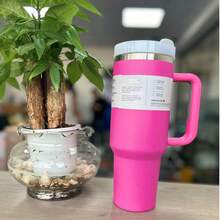 زجاجة مياه رياضية معزولة من الفولاذ المقاوم للصدأ سعة 40 أونصة مع قش للرياضة والسفر والمدرسة، سعة كبيرة 40 أونصة، كوب قهوة معزول فراغيًا معاد استخدامه، كوب مياه محمول 40 أونصة، يحافظ على درجة حرارة المشروبات ساخنة/باردة لساعات، مقاوم للتعرق، متين، زجاجة مياه رياضية 40 أونصة للأنشطة الخارجية والتخييم والقيادة، هدية عيد ميلاد، هدية عيد الميلاد للرجال والنساء عشاق اللياقة البدنية