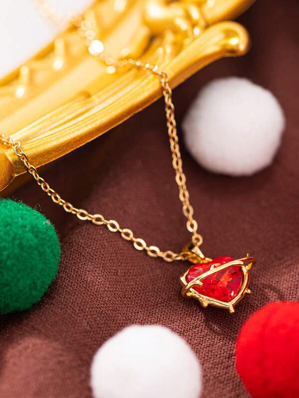 1 Piece Of Luxury Light Luxury Style Christmas Red Heart Pendant Gold Necklace Suitable For Christmas Decoration And Christmas Gifts For Family, Classmates And Friends