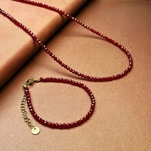 Conjunto de joyas de piedra de granada artesanal - Collar de doble capa + Pulsera | Cuarzo burdeos pulido | Estilo bohemio minimalista