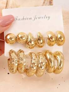 Set elegant de 12 cercei rotunzi în formă de C - Modele plisate și lucioase, perfecte pentru ținute casual și petreceri