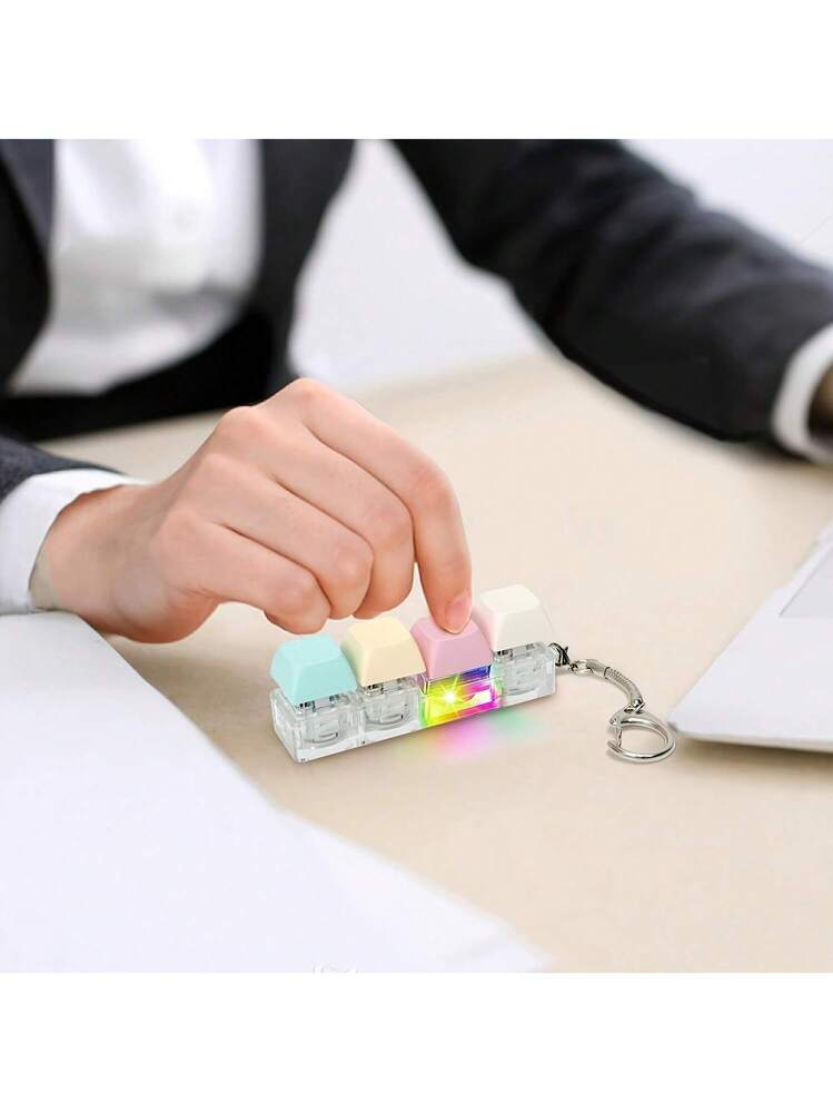 ジェジュン　カチカチキーボードキーホルダー　　LED仕様　新品 大人用 LEDキーボード フィンガートイ | LEDキーホルダー | 不安解消と