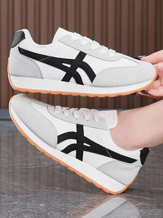 新款春秋季透气薄款休闲运动鞋女百搭平底运动鞋白色鞋子