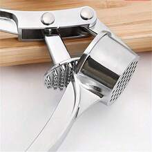 1 Piece Metal Garlic Press Manually Crusher Handheld Ginger Kitchen Tools - Silver - View 12