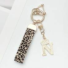 1个锌合金钥匙扣，印花PU皮革设计，带闪亮皇冠字母吊坠，防锈涂层，适合悬挂车钥匙、钥匙等。用途广泛，必备单品！ - 彩色 - 查看 26