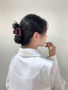 4/1pc Solid Color Ladies 5.5cm Square Plastic Small Hair Clip, Fashionable, Elegant, Stylish, Minimalist, For Everyday Wear, Party, Commute, Vacation - For Styling, Washing, Makeup, Clothing Accessories Hair Clip Summer Hair Clip Chin Hair Clip Hair Clip Handle Hair Clip, School Supplies, University At The End, Do Not Miss Elegant Claw Clip Winter Hair Accessories Fashion Hair Clutch