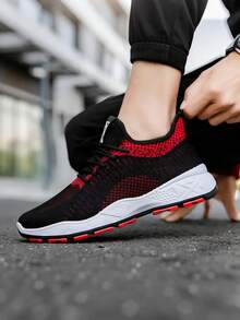 Zapatillas deportivas de malla transpirable para hombre para otoño Zapatillas de running elegantes,Nuevas zapatillas deportivas para hombre. informales y ligeras Calzado deportivo para hombre Parte superior de punto negro Confección de malla transpirable Suela blanda Diseño ligero Ideal para deportes al aire running recreativo Adecuadas para caballeros de mediana edad y mayores Zapatillas deportivas cómodas y transpirables - Negro - Ver 5