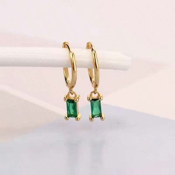2 brincos quadrados banhados a ouro com zircônia esmeralda – estilo versátil para homens e mulheres