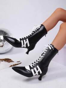 Botas de Cano Médio com Bico Fino e Salto Fino com Cadarço para Mulheres, Estilo Versátil Europeu e Americano de Faculdade, Plus Size