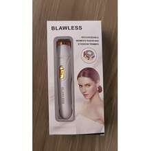 三合一便携式电动剃须刀套装 - USB充电式腋下脱毛器、面部脱毛器和鼻毛修剪器，内置锂电池，可用于腿部、眉毛和全身脱毛。理想的多功能美容仪，适合浴室、户外或旅行使用，是母亲节/送给女朋友的完美礼物。