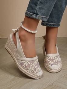 Women's Breathable Bowknot Elastic Net Straw Rope Fashionable Casual Wedge Shoes - Beige - View 1