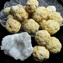 1/3/6pcs Unopened Natural Quartz Geode, Science Toy, Creative Geological Gift, Geode Display, Break Your Own Geode, Crystal Cluster, Raw Crystal Specimen Collection