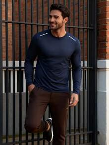男士轻薄圆领长袖套头T恤，适合休闲或运动穿着 - 藍色 - 查看 3