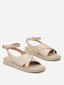 女式夏季休闲旅行柔软方头平底凉鞋