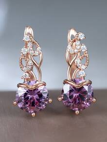 一对优雅花卉图案耳环，镶嵌闪亮立方氧化锆，简约精致，四季皆宜，是圣诞节、情人节、周年纪念日、生日、派对和日常佩戴的理想礼物，采用低致敏材质。 - 耳環 - 查看 1