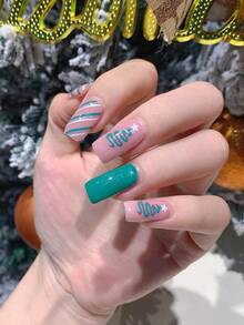 1 pezzo Adesivi per unghie a copertura totale con motivi natalizi di fiocchi di neve, alberi di Natale, cervi, colori sfumati e strisce glitterate, adatti per arte di unghie fai-da-te per donne