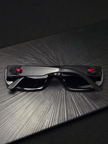 1pc Spider Gem Red Shaped Hip Hop Rock Vintage Small Square Sunglasses, Fashionable Eyewear For Men And Women, Y2K Leopard Print, Rimless Tinted, Vintage Classic, Retro, Luxury, Travel, Sun Protection, Decorative Eyewear - 黑框/全灰(黑紅蜘蛛) - 查看 9