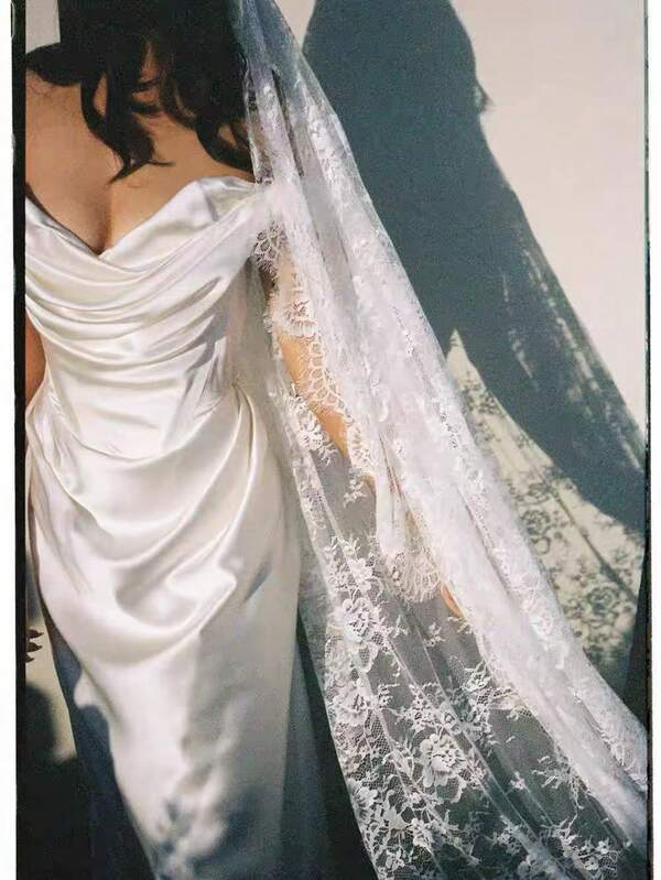 New Luxury Elegant Long Tail Single Layer Lace Handmade Floral Bridal Wedding Veil