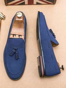 New Fashionable Vintage Men's Slip-On Penny Loafers, Gentleman's Leather Dress Shoes, Stylish Moccasins, Comfortable Slip-On Shoes, Breathable Soft-Sole Driving Shoes, Business Formal Men's Leather Shoes, Daily Commute Shoes, Elegant Round-Toe Solid Color Leather Dress Shoes, Casual Suit-Matching Men's Leisure Shoes. Suitable For Middle-Aged, Young People, Students Back-To-School, Graduation Ceremony, College Party, Banquet, Wedding Groom Shoes, Social Occasions, And Plus Size Men's Shoes For Spring, Summer, And Autumn.