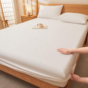 1pc Washed Matte Solid Color Bed Skirt, 1 Piece Bedding Bed Cover, Minimalist Matte Bed Skirt Bed Cover, Fits Mattress, Mattress Protector, Dust Cover, No Pillowcase, Suitable As Holiday, Party Gift For Parents, Family, Friends, Or Home Textile Gift, 360° Wrap, Non-Slip, Applicable To Bedroom, Guest Room, Dorm, Whole Family, Hotel, Twin/Full/Queen Size, All Season