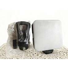 1个USB可充电自拍环形灯，3种亮度模式，旅行配件，附带USB充电线，适用于自拍环形灯辅助照明、弱光自拍增强、便携式补光灯、直播等。