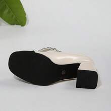 Geeyea A Pair Of Women's High Heels, Patent Leather Black And White Mary Jane High Heels, Metal Chain And Pearl Buckle Design, French Retro Style, Elegant And Eye-Catching Shoes For Work Commuting, Dating Parties - Đen và trắng - Xem 5