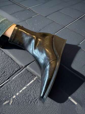 2025 New Fashion Wedge Heel Ankle Boots For Women, Square Toe Side Zipper Thermal Lined Short Boots In Black For Autumn/Winter, Soft Bottom Comfortable Silent Flat Boots To Pair With Jeans, Retro American Minimalist Streetwear Style Brown Square Toe Thick Sole Versatile Boots, Essential Office, Date, Commute Leather Boots