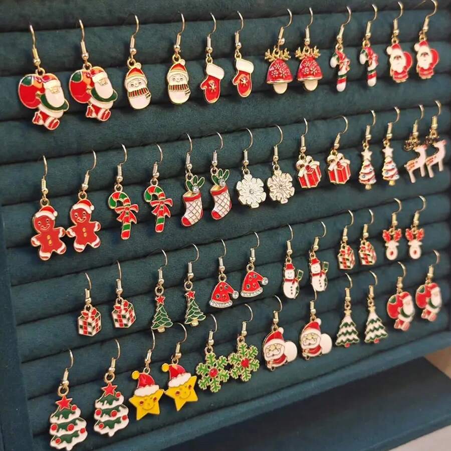 Juego de aretes colgantes y de gota de aleación con temática navideña - 50 piezas con diseños de Papá Noel, copos de nieve y renos con ganchos de acero inoxidable, aretes de estilo de dibujos animados para uso diario y regalos navideños, sin mosaico, temporada de invierno