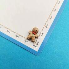 30pcs Colorful Resin Christmas Decoration Set - Adorable Mini Cartoon Christmas Cookie People Design, Flat 3D Mini Figurines, For DIY Scrapbooking, Nail Art, Jewelry Making And Christmas Craft Decorations, Mini Christmas Tree Ornaments, Cute Gingerbread People, Christmas Gifts, Christmas Themed, Christmas Nail Art Supplies, Mini Handmade Decorations