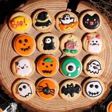 100 PCS Halloween Treat Bags With Self-Adhesive Closure 4x4 Inch Cellophane Candy And Cookie Goodie Bags For Halloween Party Favors Ideal For Costume Events Trick-Or-Treating And Themed Celebrations Convenient And -Friendly Packaging Solution