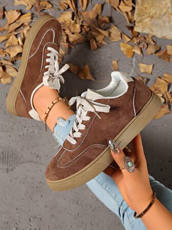 Women's Casual Sneakers, Round Toe Lace-Up Flat Shoes, Rubber Sole Breathable Canvas Shoes, Lightweight Comfortable Breathable Walking Shoes, Plus Size - Red